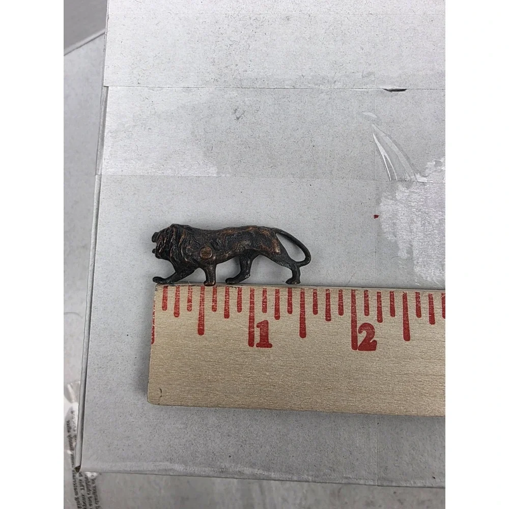 Vintage HTF Kinder Surprise Metal Lion Figure‎